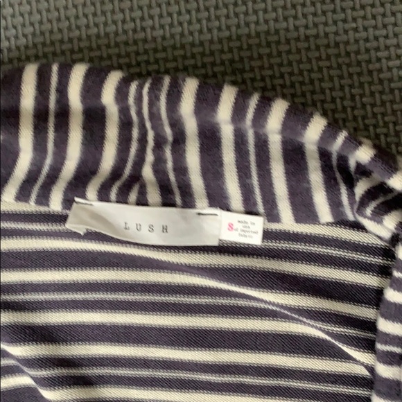 Lush cross front super soft sweater - Picture 2 of 2